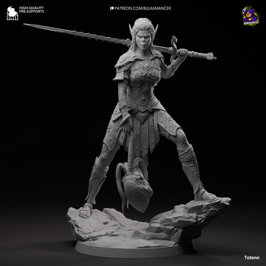 Lae'zel | 11-Inch Resin Model Kit | BG3 Baldur's Gate Githyanki Warrior
